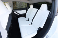 テスラ・モデルYプレミアム ロングレンジAWD（4WD）の画像