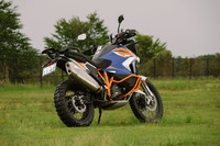 オンオフを問わず、全方位的にパフォーマンスが高められた新型「1290スーパーアドベンチャー」。このジャンルでの地位を盤石なものにしようという、KTMの意気を感じられるマシンに仕上がっていた。