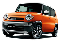 2013年のクリスマスイブに発表、翌年1月に発売された「スズキ・ハスラー」。スタイリッシュな軽クロスオーバーとして、今でも根強い人気を保っている。