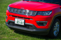 フロントのセブンスロットグリルや台形のホイールアーチなど、「コンパス」にはジープならではのデザインが各所に取り入れられている。