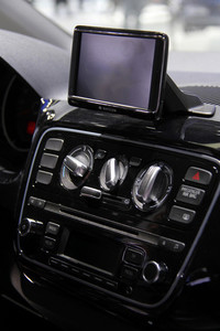 「フォルクスワーゲンup!」 に搭載されている欧州仕様のナビゴンのカーナビ。