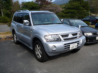 たまたま試乗会場に置いてあった3代目。今よりボディがグラマラスですぅ〜。