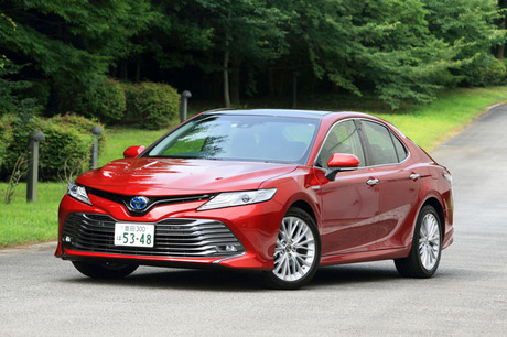 トヨタ カムリ ハイブリッド 価格 新型情報 グレード諸元 価格 Com