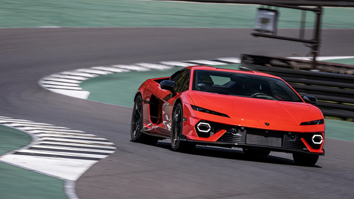 ランボルギーニ・テメラリオ（4WD/8AT）【試乗記】