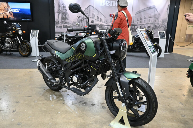 ベネリ・レオンチーノ125