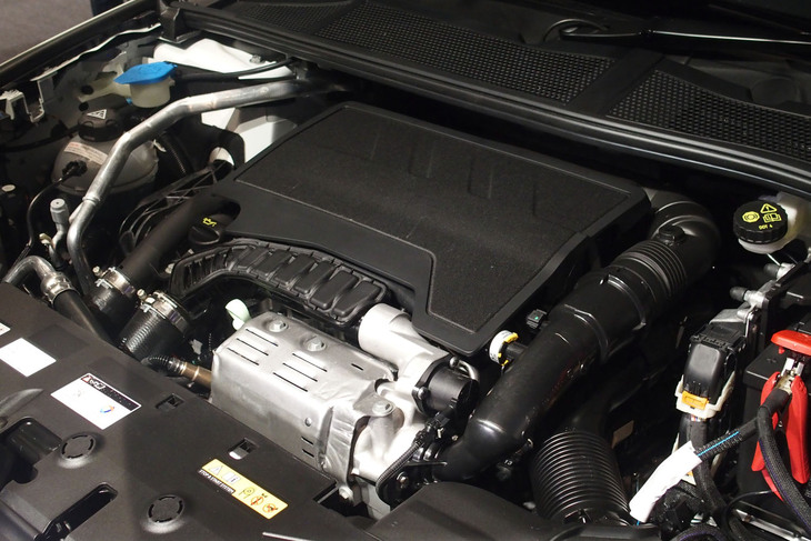 プジョー308アリュール（エンジン）