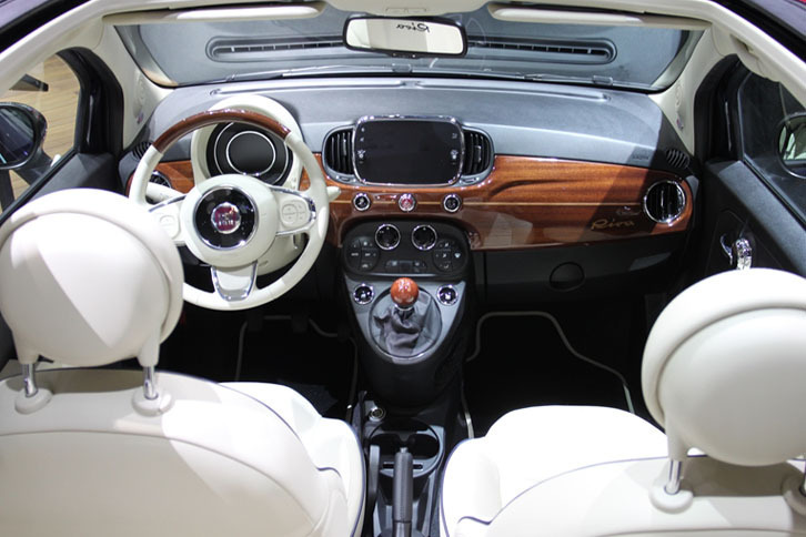 フィアット500リーヴァ（インテリア）