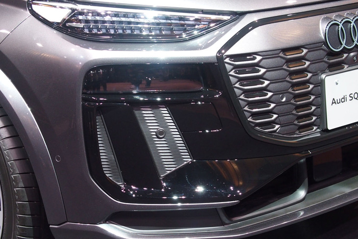 SQ6 e-tron（フロントバンパー）