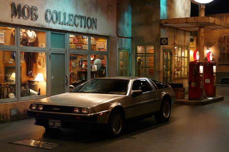 東京・江東区に位置するトヨタ自動車の展示施設「メガウェブ ヒストリーガレージ」に収蔵される「デロリアンDMC-12」。