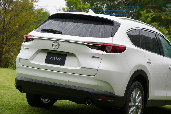 マツダCX-8 XDプロアクティブ（リアビュー）