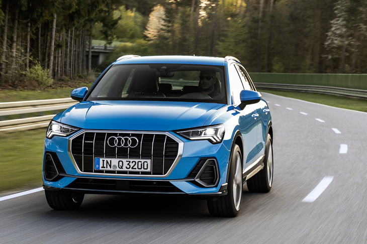 アウディQ3