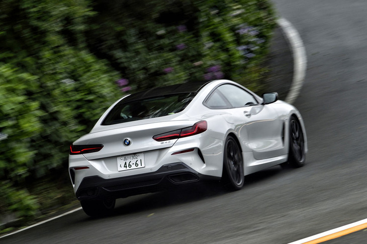 「840iクーペMスポーツ」の燃費値はWLTCモードが11.3km/リッター、JC08モードが12.4km/リッター。今回の試乗では282.3km走行し、満タン法で8.6km/リッターを記録した。