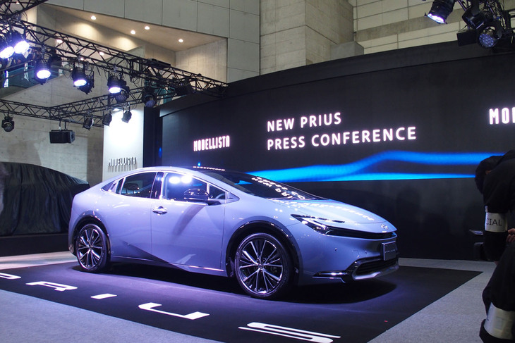 新型トヨタ・プリウス