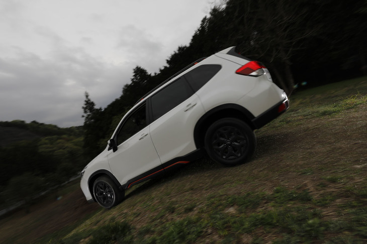 スバル・フォレスターX-BREAK