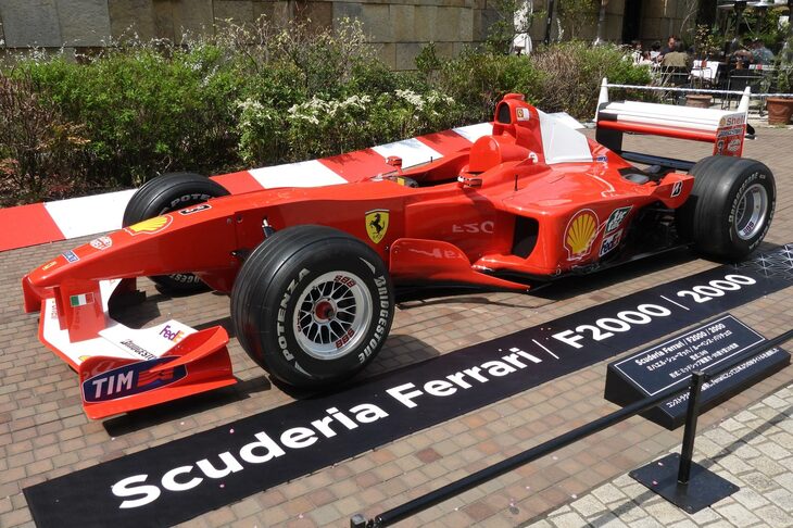 2000年にミハエル・シューマッハとルーベンス・バリチェロがドライブした「フェラーリF2000」。シューマッハにドライバーズタイトルを、フェラーリにコンストラクターズタイトルをもたらしたマシンだ。