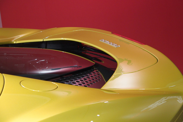 フェラーリSF90スパイダー（リアスポイラー）