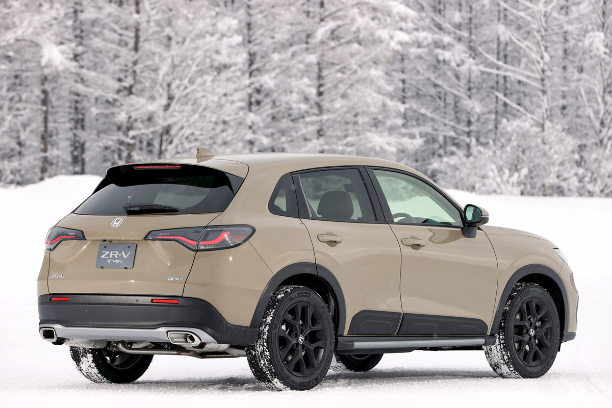 ハチコ①【新車外】ホンダZR-V CROSS TOURING 純正18イン ハチコ①
