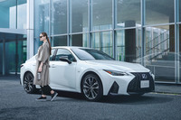 IS300h“Fスポーツ モードグリッター”