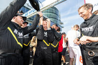 ビールをまさに浴びるように（笑）。