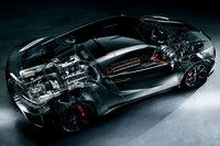 フロント2基のモーターによるトルクベクタリング機能や、静粛なEV走行モード「クワイエットモード」など、現行型「NSX」には他のスーパースポーツにはない機能が満載されているが……。
	明照寺：「中身はすごく個性的なのに、デザインにそれが表れてないんですよね」