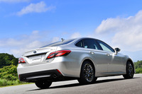 2018年6月26日に正式デビューが予定されている15代目「クラウン」。新型では、従来の「ロイヤル」「アスリート」「マジェスタ」というモデル展開が一本化されている。