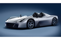 「ストラダーレ」には4車型5形態が用意される。基本はこのバルケッタスタイル。この状態で車両価格は15万5000ユーロ（約2100万円。税別）となる。