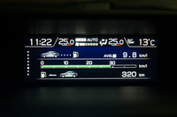 より有用な情報を分かりやすく伝えられるよう、マルチファンクションディスプレイの表示の内容やデザインも変更されている。