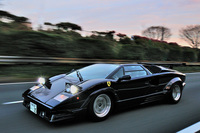 「カウンタック 25thアニバーサリー」は1500万円ポッキリだった。（写真＝池之平昌信）