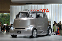 「トヨタHi-CT（ハイシーティ）」：止まって遊ぶをイメージさせる【コレはゼッタイ！】