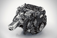 「D5」と呼ばれるボルボのディーゼルエンジン。日本導入は2015年の後半とのこと。
    