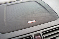 「ボルボC70」のターボモデル「T-5」に標準装備されるDYNAUDIOのスピーカー（NAモデルではオプション装備）。