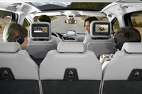 プジョーの新型ミニバン「5008」、今秋デビューの画像