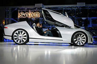 飛行機風にキャノピーを開けて――サーブのスポーツクーペ「エアロXコンセプト」【ジュネーブショー06】の画像