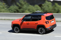 「ジープ・レネゲード」