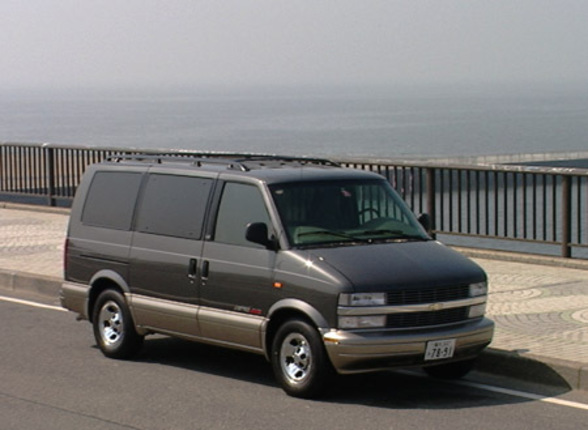 【スペック】全長×全幅×全高＝4805×1960×1930mm/ホイールベース＝2820mm/車重＝2140kg/駆動方式＝4WD/4.3リッターV6（193ps/4400rpm、34.6kgm/2800rpm）/車両本体価格＝346.0万円（テスト車＝同じ）