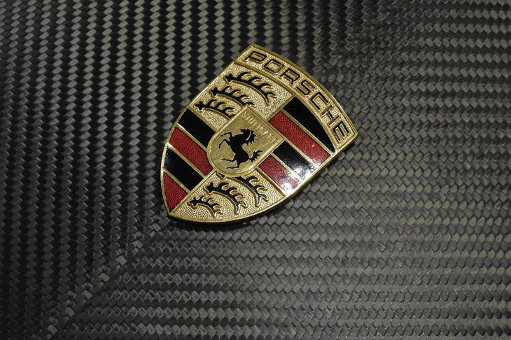 ドライCFRPワイドボディーキットを装着した「ポルシェ・ボクスター」（986）。