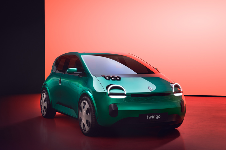 2023年11月15日にルノーの新会社「アンペア」が発表した新型BEVのコンセプトモデル「トゥインゴ レジェンド」。市販型は2026年にヨーロッパでデビューする予定という。