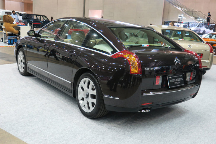 シトロエンC6エクスクルーシブラウンジパッケージ（2007年）／アウトニーズ