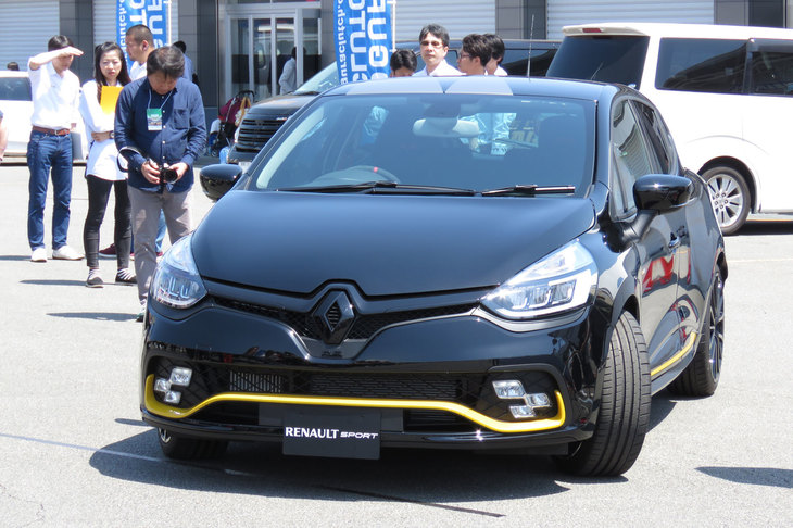 ルノー・ルーテシア ルノースポール18（エクステリア）