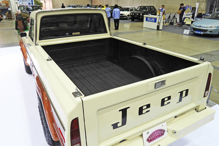 AMCジープJ-10（1977年）