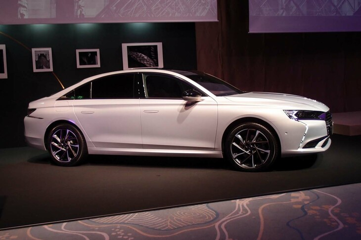 DS 9オペラE-TENSE