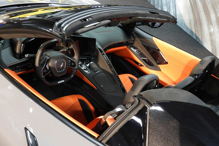 シボレー・コルベットZ06コンバーチブル＜米国仕様＞（インストゥルメントパネルまわり）