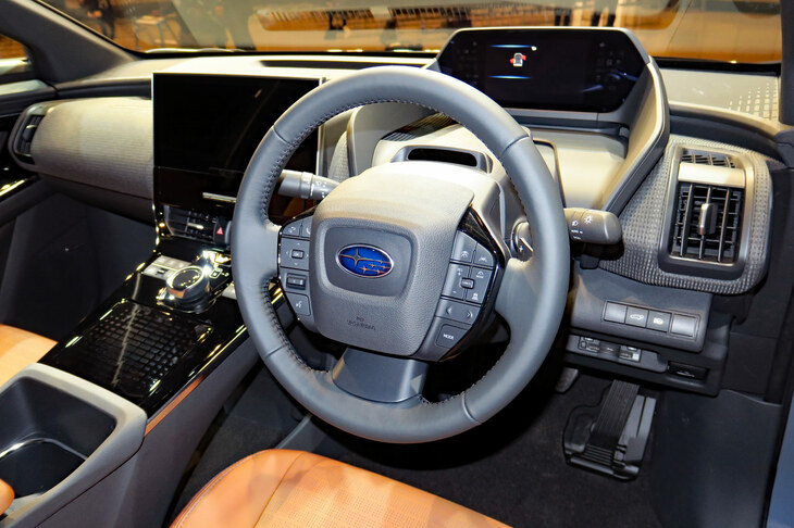 スバル・ソルテラ（ステアリングホイール）