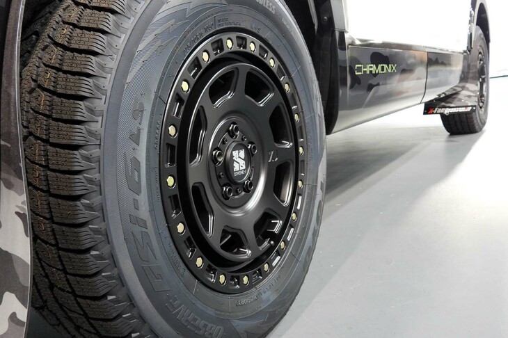 三菱デリカD：5 CHAMONIX SNOW GEAR（タイヤ＆ホイール）