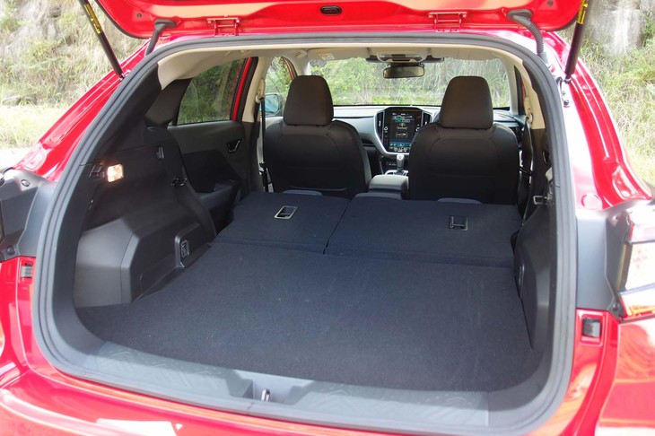 スバル・クロストレック（ラゲッジスペース）