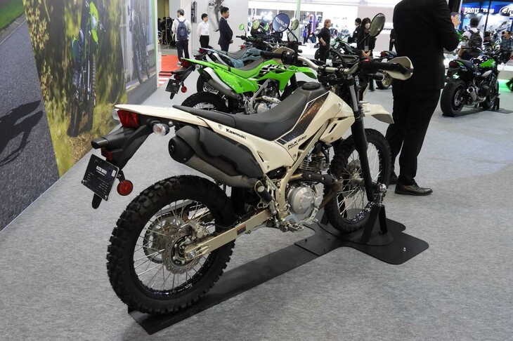 カワサキKLX230シェルパ