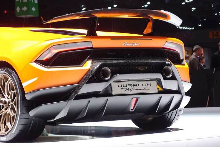 ランボルギーニ・ウラカン ペルフォルマンテ