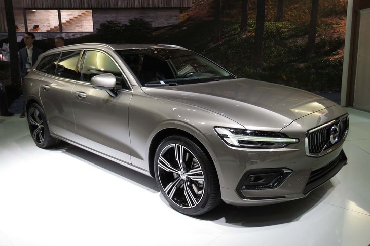 ボルボV60 T6 AWDインスクリプション