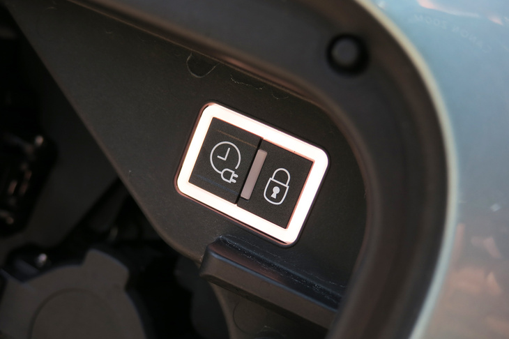 シトロエンE-C4エレクトリック（充電口）