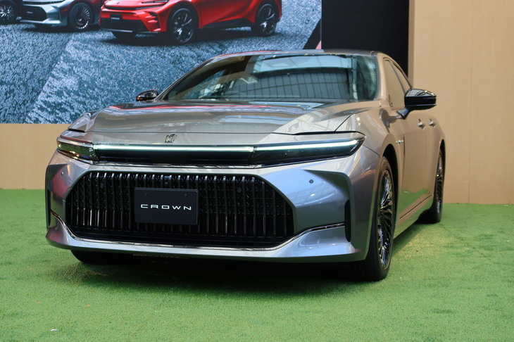 トヨタ・クラウン セダン